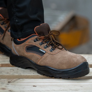 Low work shoes with a toe cap Pallstar CAMEL S1P 2