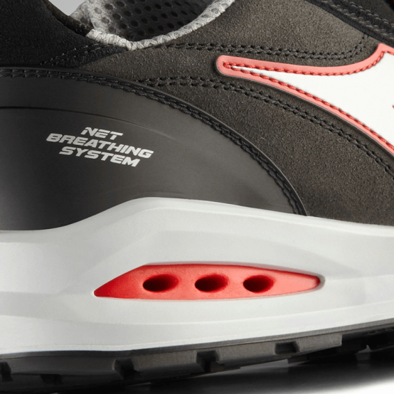 Low work shoes with a toe cap Diadora RUN NET AIRBOX LOW S3S