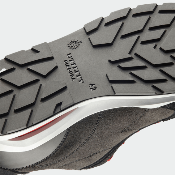 Low work shoes with a toe cap Diadora RUN NET AIRBOX LOW S3S
