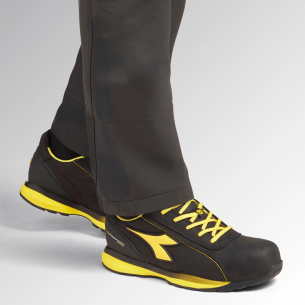 Low work shoes with a toe cap GLOVE HYPERFORM LOW S3S - Black color 2
