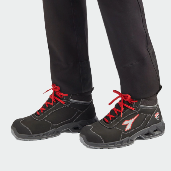 Hi work shoes with a toe cap SHARK ENGINE MID S3S - Black color