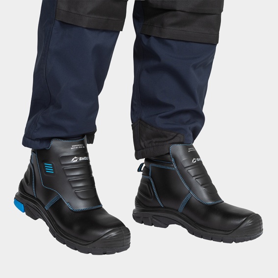 Работни обувки за заварчици с бомбе WELDER Pro HI S3 - Черен цвят